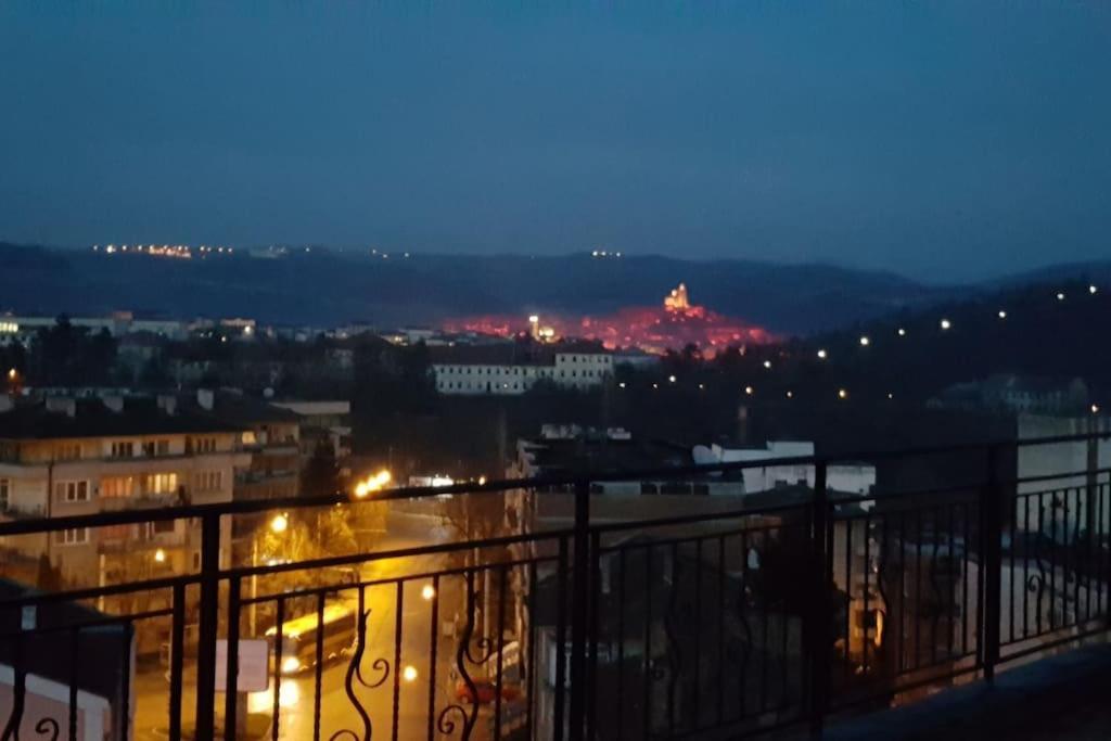 Unique Studio- Great Balcony And View! Parking Possibility! Veliko Turnovo Bagian luar foto
