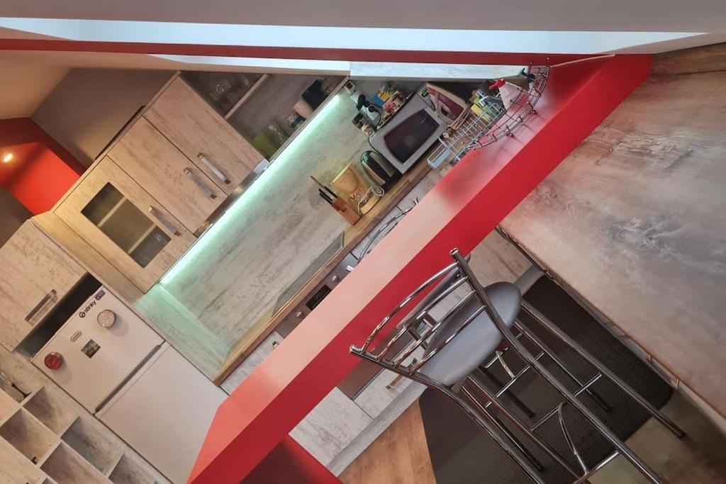Unique Studio- Great Balcony And View! Parking Possibility! Veliko Turnovo Bagian luar foto