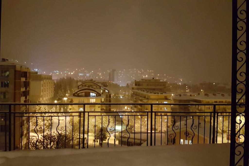 Unique Studio- Great Balcony And View! Parking Possibility! Veliko Turnovo Bagian luar foto