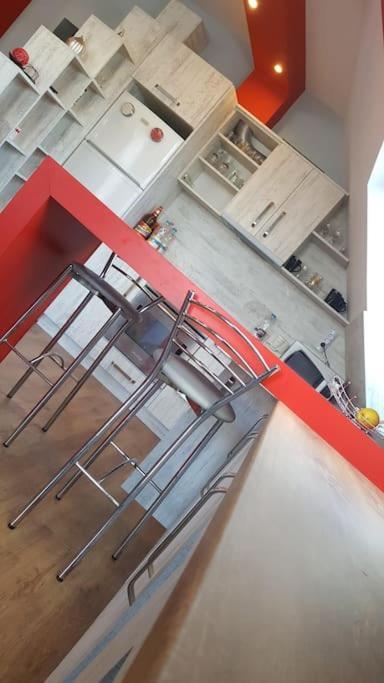 Unique Studio- Great Balcony And View! Parking Possibility! Veliko Turnovo Bagian luar foto