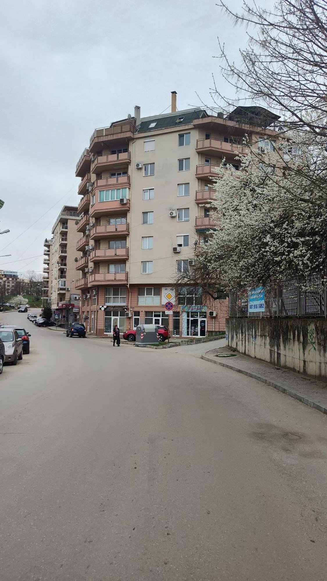 Unique Studio- Great Balcony And View! Parking Possibility! Veliko Turnovo Bagian luar foto